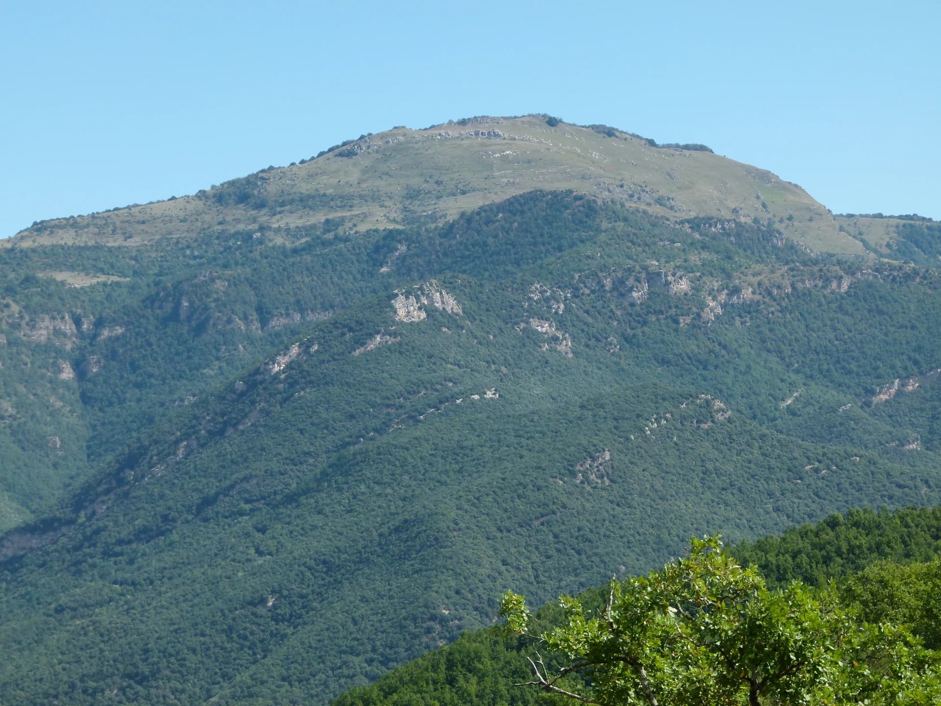 Jordiipa - Comanegra des de la carretera Beget a Oix