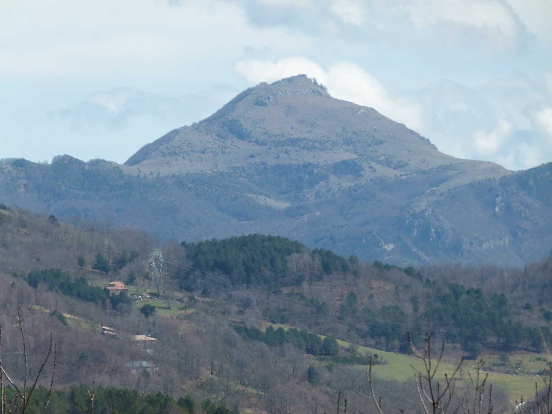 Jordiipa - Pic del Comanegra vist des del camí a Ascenció, a la Vall de Camprodon