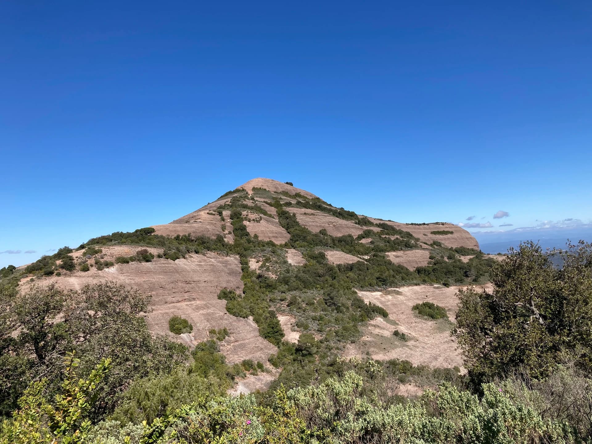 Romang - El Montcau. Cim del Parc Natural de Sant Llorenç del Munt. Sant Llorenç Savall