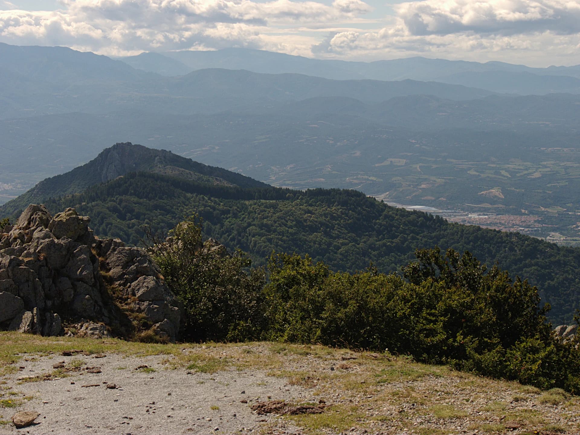 Bertrand GRONDIN  → (Talk) - Vue du Puig de Sant Cristau depuis le Pic du Néoulous