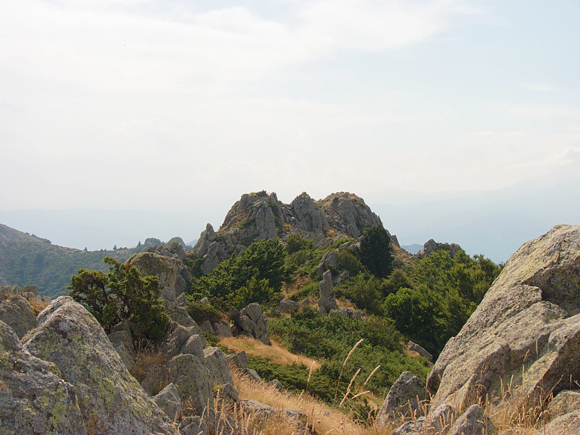 Bertrand GRONDIN → (Talk) - Roc del Comptador, Maçanet de Cabrenys (Haut-Ampurdan, Gérone, Catalogne, Espagne), Reynès (Pyrénées-Orientales, Languedoc-Roussillon, France)